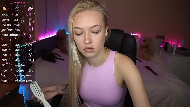 AmandaFiree online show from October 11, 6:34 am