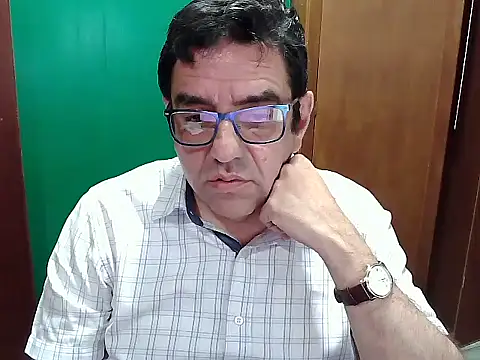 FernandoReuterG online show from October 12, 1:37 am