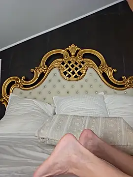 Snapshot of SensyTV chatting on February 22, 8:35 am SensyTV online show from February 22, 8:35 am