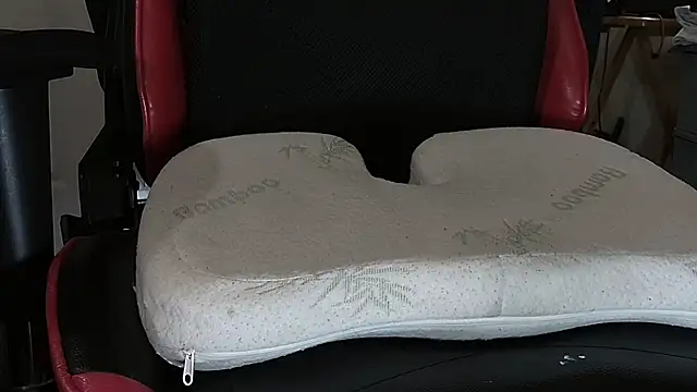 shimmeringcock niceass online show from December 26, 11:57 pm