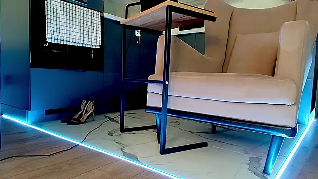 Snapshot of Yourfreebird chatting on February 1, 7:40 am Yourfreebird online show from February 1, 7:40 am