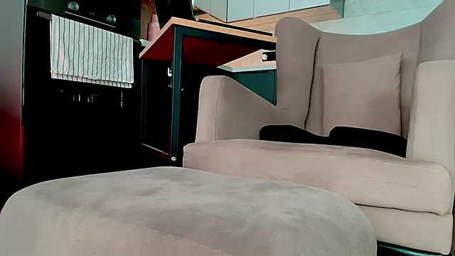 Snapshot of Yourfreebird chatting on March 21, 8:19 am Yourfreebird online show from March 21, 8:19 am