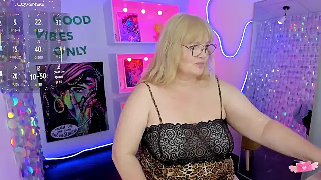 NicoleKind online show from July 15, 5:23 am