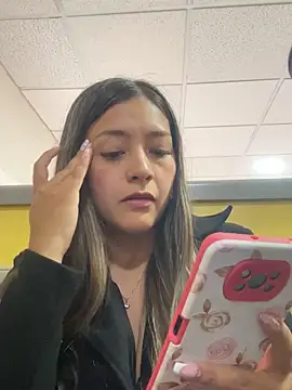 Snapshot of alana_69 chatting on December 27, 6:31 pm alana 69 online show from December 27, 6:31 pm