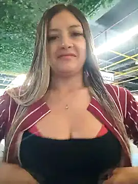 Snapshot of alana_69 chatting on February 26, 4:24 pm alana 69 online show from February 26, 4:24 pm