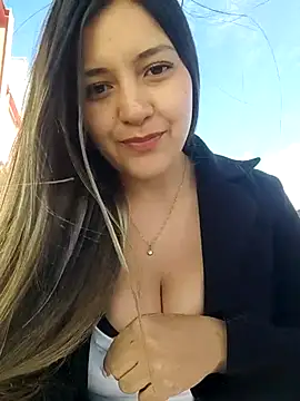 Snapshot of alana_69 chatting on September 25, 7:39 pm alana 69 online show from September 25, 7:39 pm