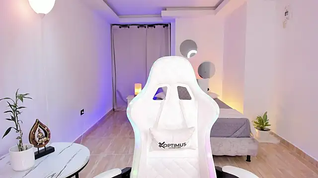 carleee winter online show from January 15, 12:04 am