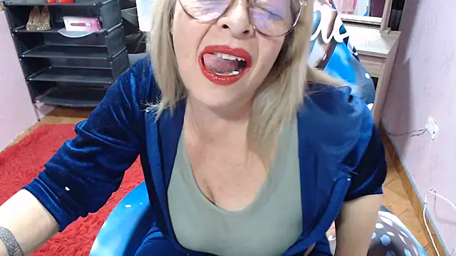 marinadenoche online show from June 6, 12:38 am