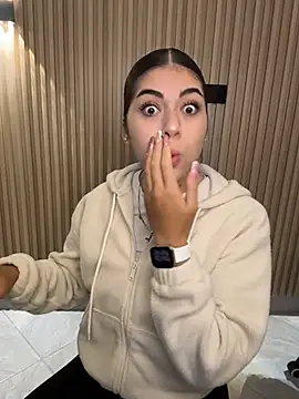 Snapshot of Sarasanders_4 chatting on November 14, 2:54 am Sarasanders 4 online show from November 14, 2:54 am