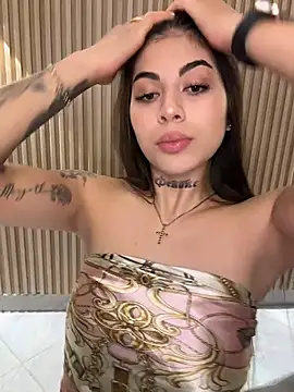 Snapshot of Sarasanders_4 chatting on November 23, 5:29 am Sarasanders 4 online show from November 23, 5:29 am