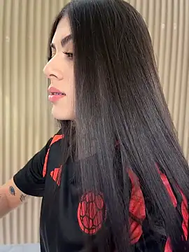 Snapshot of Sarasanders_4 chatting on March 27, 2:06 am Sarasanders 4 online show from March 27, 2:06 am