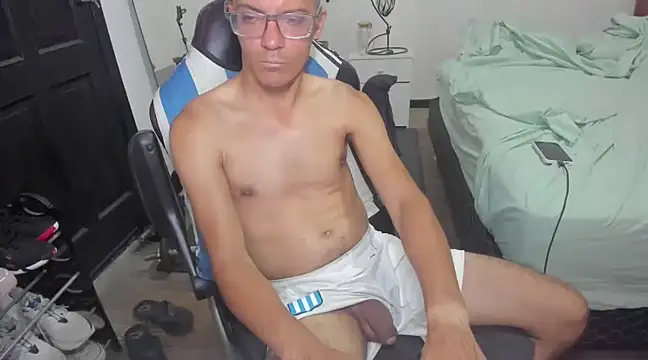 guachin hunk online show from January 23, 5:31 pm