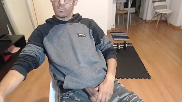 guachin hunk online show from October 14, 6:20 pm