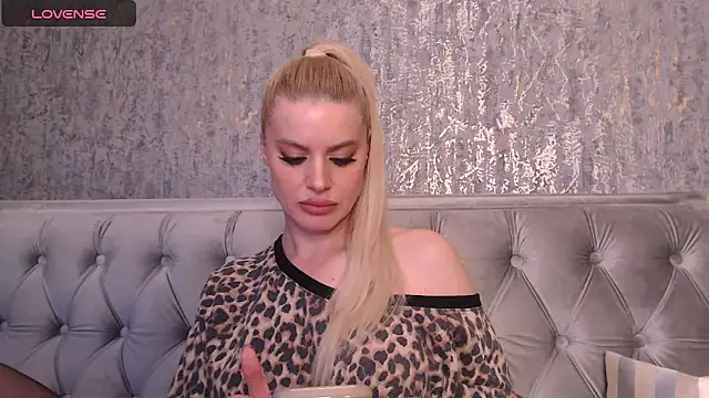 BlondieStar online show from January 19, 1:21 am