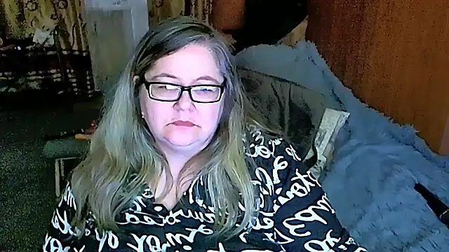 sex2 online show from February 11, 8:05 am