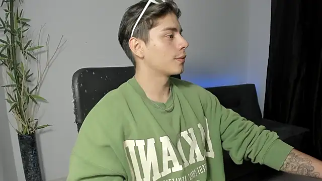 Giordano Russo online show from December 12, 7:41 am