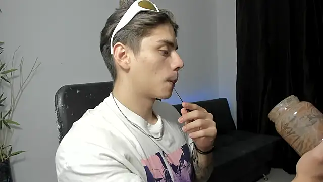 Giordano Russo online show from December 14, 12:11 am