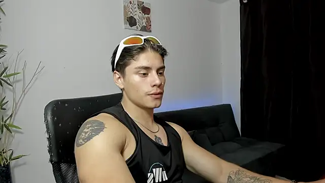 Giordano Russo online show from December 15, 2:52 am