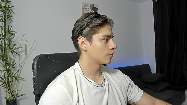 Giordano Russo online show from December 24, 8:49 pm