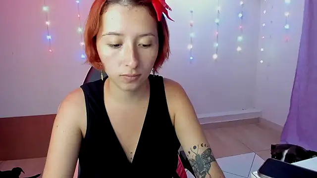 Snapshot of Ginger_Sweetty chatting on December 31, 12:32 am Ginger Sweetty online show from December 31, 12:32 am