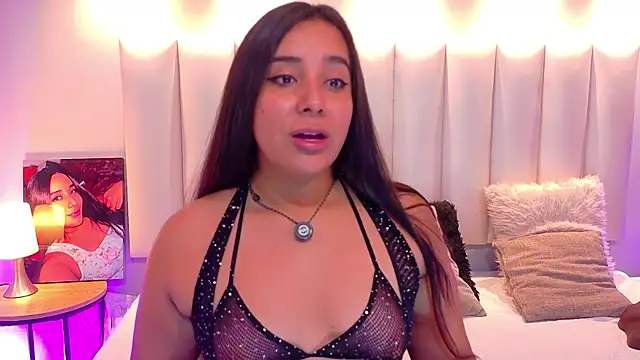 ValenScott1 online show from July 8, 1:04 pm