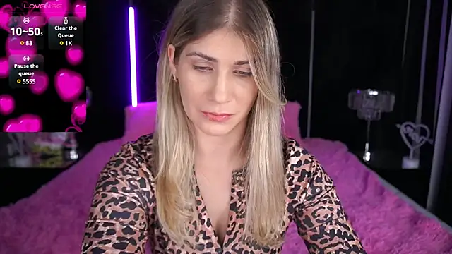 CassandraGood online show from December 3, 10:50 am