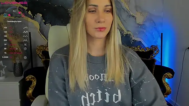 CassandraGood online show from December 4, 7:39 am