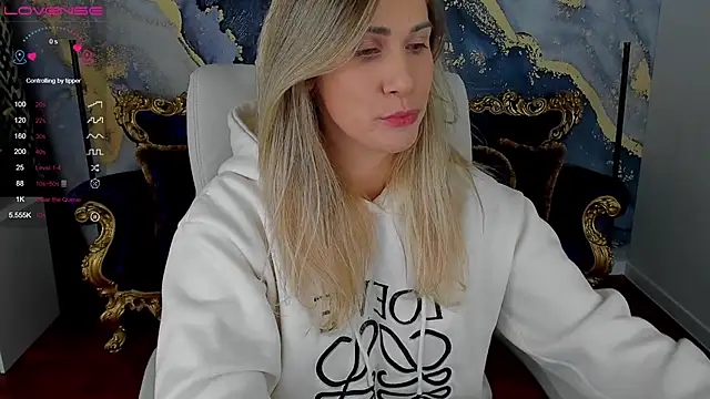 CassandraGood online show from December 11, 8:50 pm