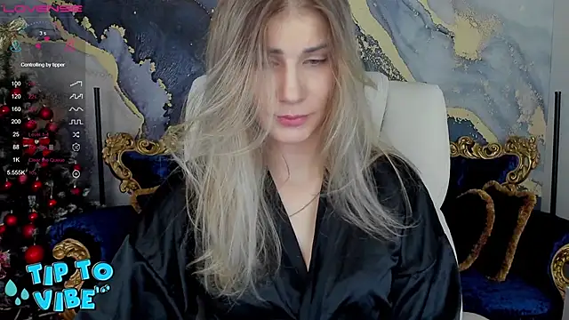 CassandraGood online show from December 19, 11:46 pm