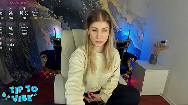 CassandraGood online show from March 6, 8:27 pm