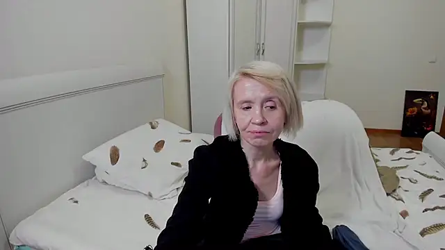 aminalive online show from November 15, 6:04 pm