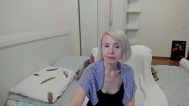 aminalive online show from December 2, 8:26 pm