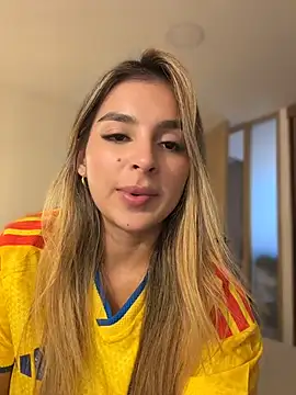 oriana zoeee online show from July 7, 10:14 pm
