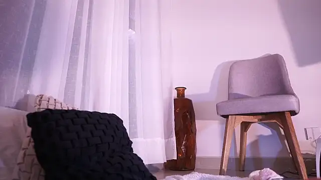 Snapshot of Lucy_fit chatting on January 7, 7:42 am Lucy fit online show from January 7, 7:42 am