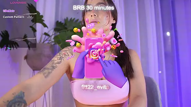 Snapshot of Lucy_fit chatting on January 10, 3:50 am Lucy fit online show from January 10, 3:50 am