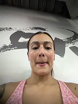 Snapshot of Lucy_fit chatting on May 1, 6:56 pm Lucy fit online show from May 1, 6:56 pm