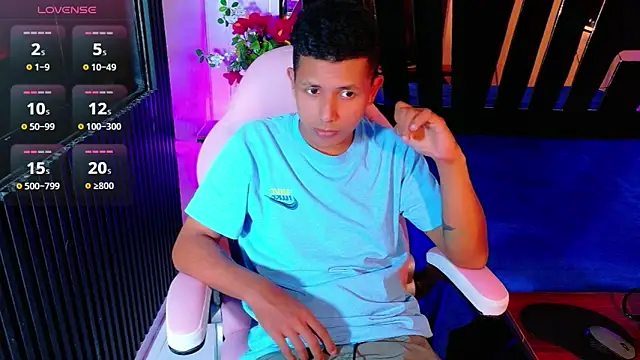 boy bigcock24cm online show from May 7, 4:18 am