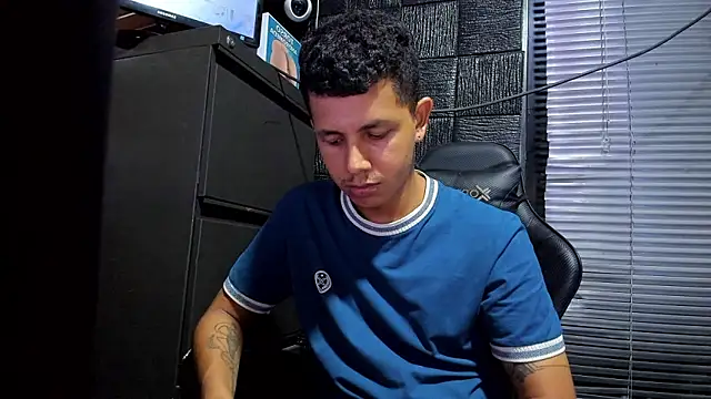 boy bigcock24cm online show from June 14, 2:24 am