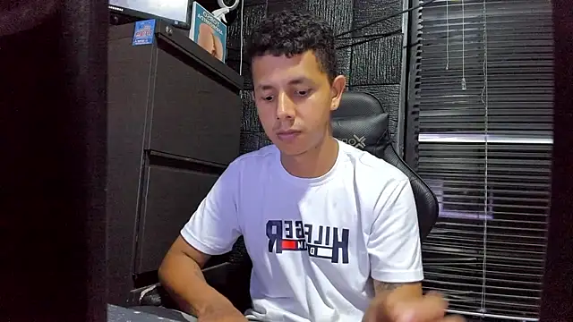 boy bigcock24cm online show from June 20, 11:51 pm