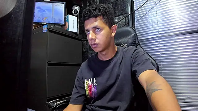 boy bigcock24cm online show from June 27, 11:43 pm