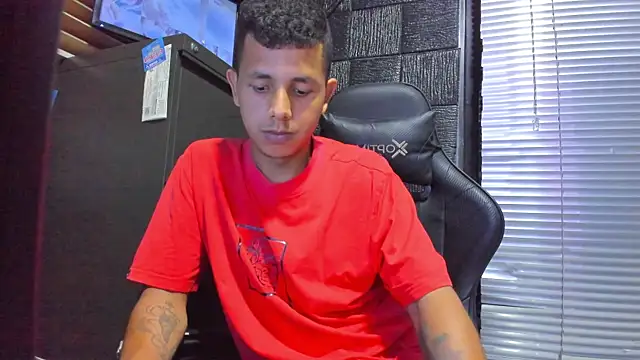 boy bigcock24cm online show from July 14, 2:05 am