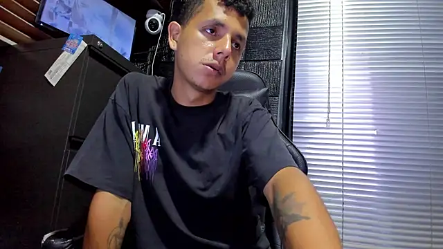 boy bigcock24cm online show from July 16, 11:44 pm