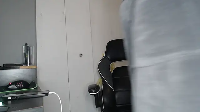 ChrisVacher online show from December 4, 3:15 am