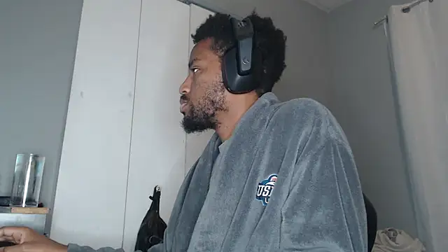 ChrisVacher online show from December 16, 6:10 am