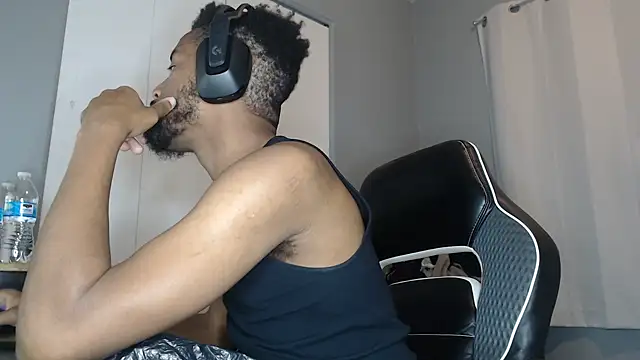 ChrisVacher online show from December 23, 11:57 am