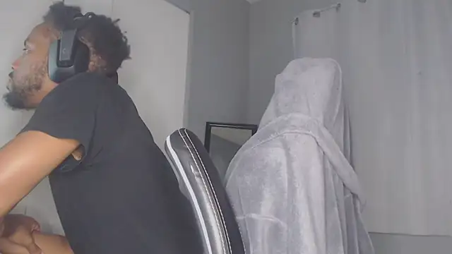 ChrisVacher online show from December 28, 4:08 am