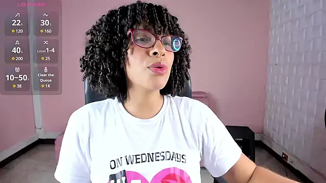 Snapshot of DannaBerry chatting on January 8, 3:17 pm DannaBerry online show from January 8, 3:17 pm