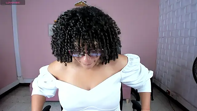 Snapshot of DannaBerry chatting on January 9, 3:23 pm DannaBerry online show from January 9, 3:23 pm