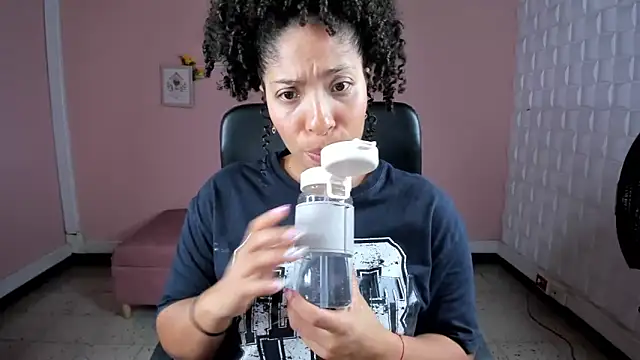 Snapshot of DannaBerry chatting on January 17, 2:50 pm DannaBerry online show from January 17, 2:50 pm