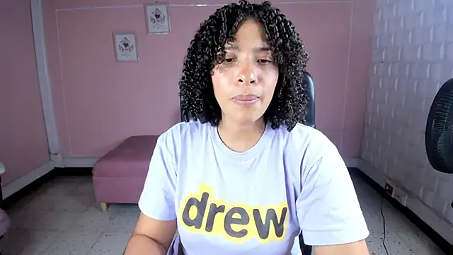 Snapshot of DannaBerry chatting on February 5, 4:25 pm DannaBerry online show from February 5, 4:25 pm